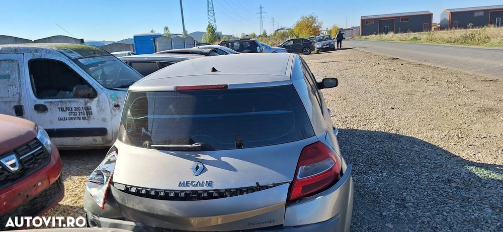 Dezmembrez Renault Megane 2 - 10