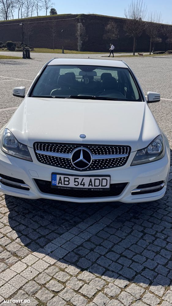 Mercedes-Benz C 180 BlueEFFICIENCY T-Modell - 1
