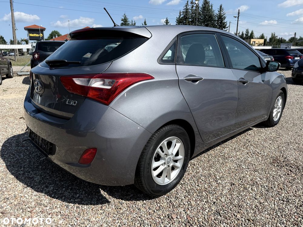 Hyundai i30 1.6 Automatik Style - 6