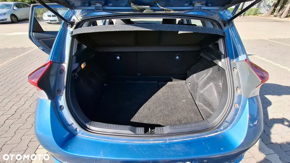 Toyota Auris 1.6 Premium - 17