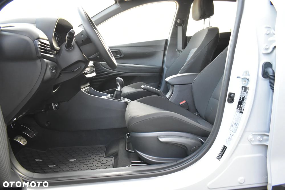 Hyundai Bayon 1.0 T-GDI Smart Black - 20