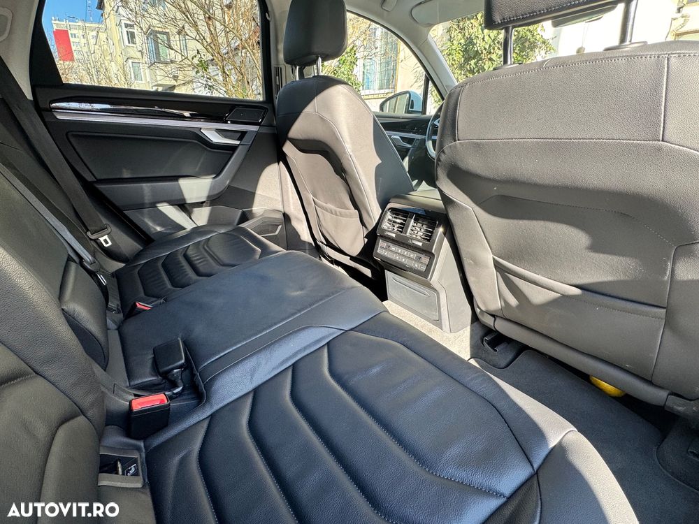 Volkswagen Touareg V6 TDI R-Style - 19