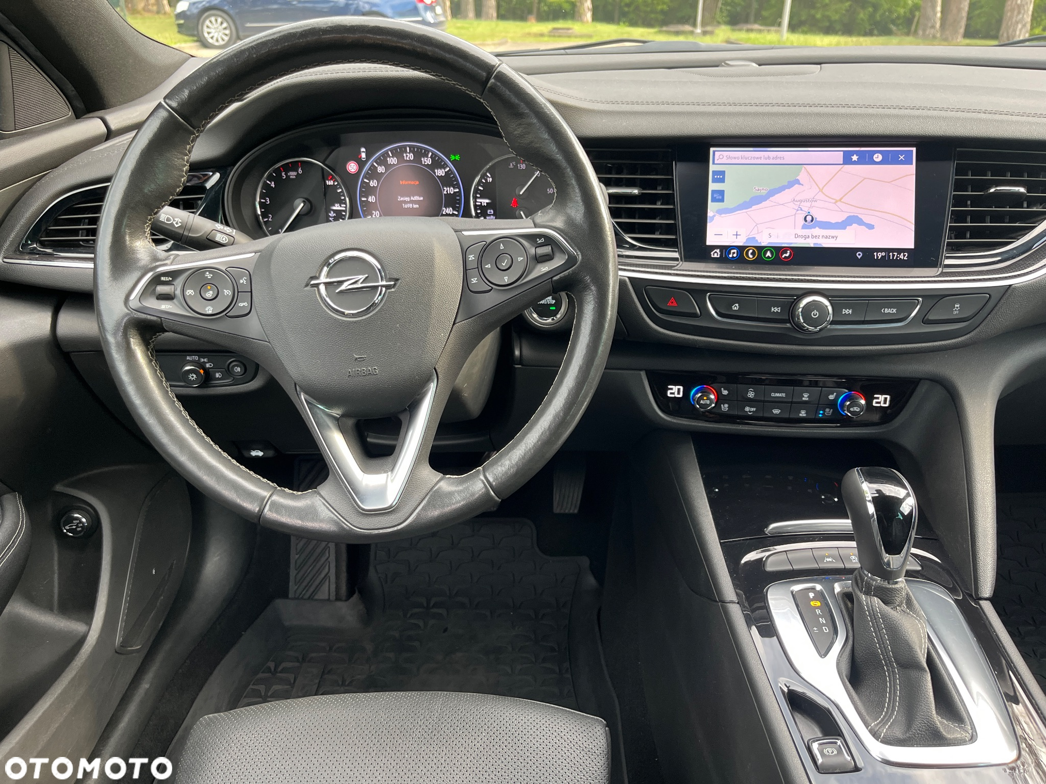 Opel Insignia - 24