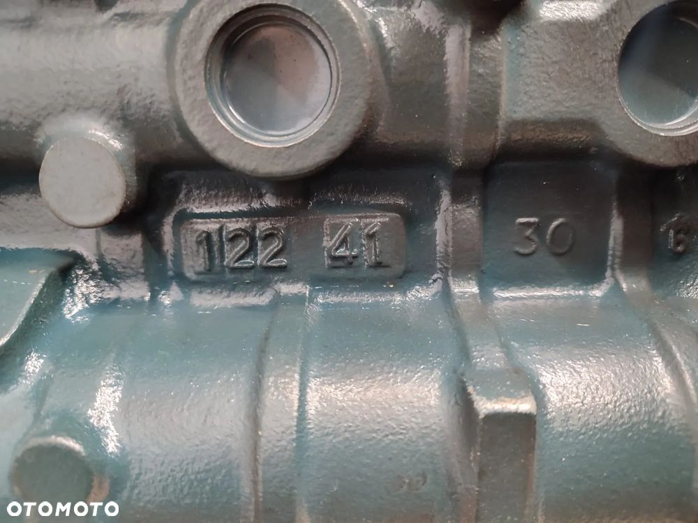 Kubota V2607-CR-TI-E5 silnik - 14