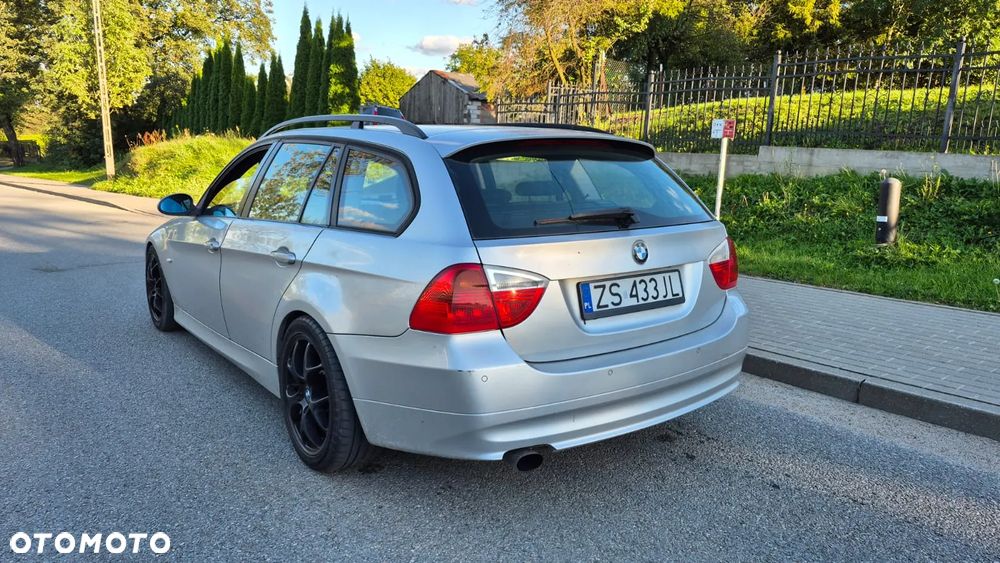 BMW Seria 3 320i - 6