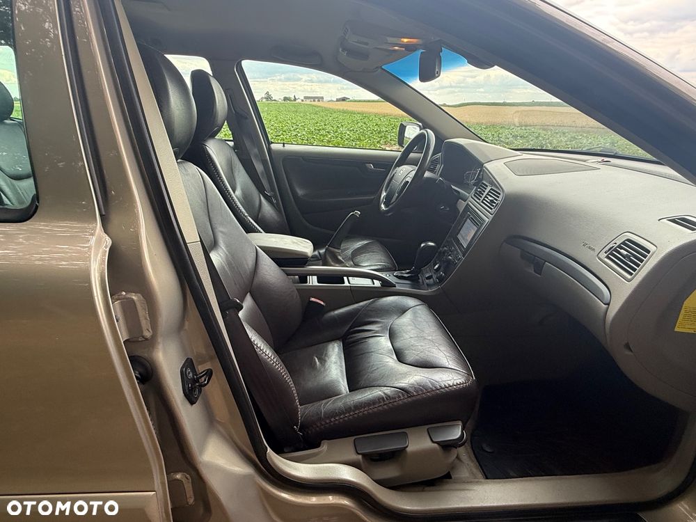 Volvo XC 70 - 24