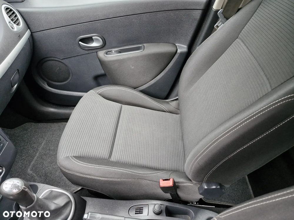 Renault Clio 1.2 16V 75 Dynamique - 16