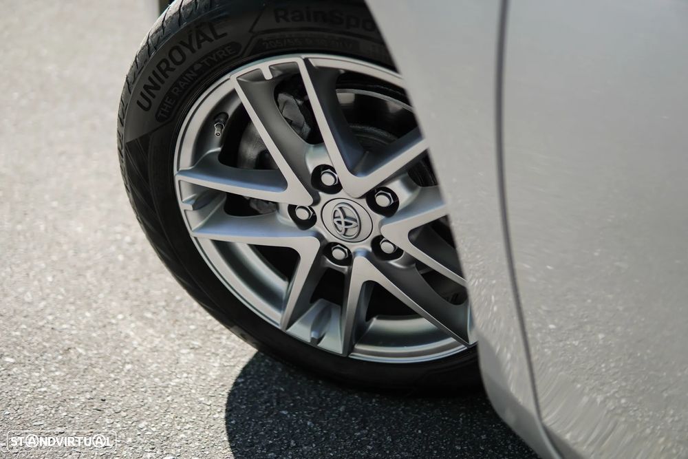 Toyota Auris 1.4 D-4D Exclusive+P.Sport - 14