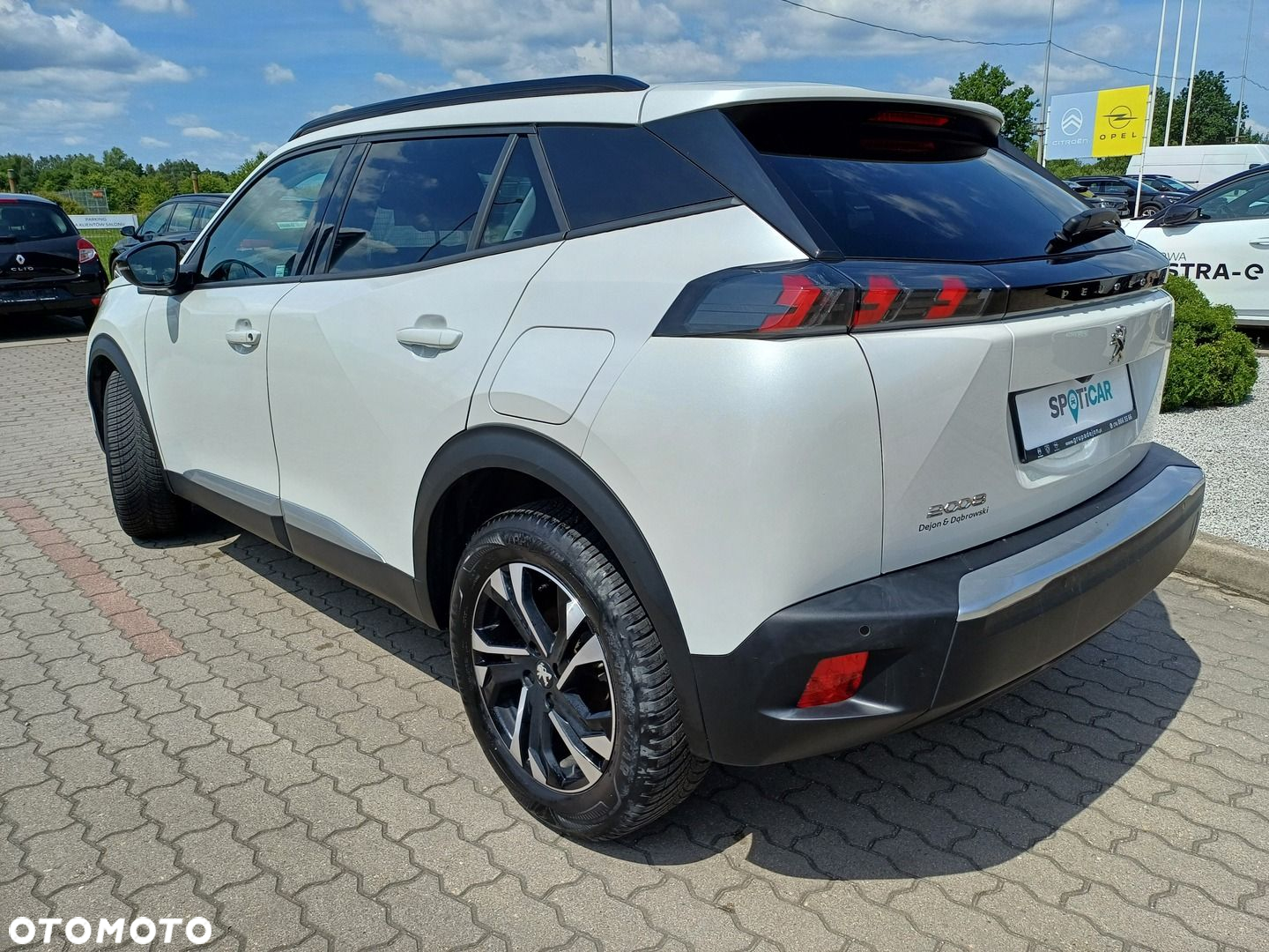 Peugeot 2008 - 4