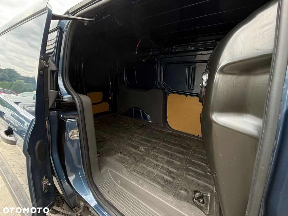 Ford Transit Connect - 29