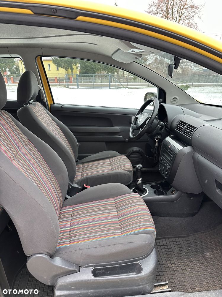 Volkswagen Fox - 12