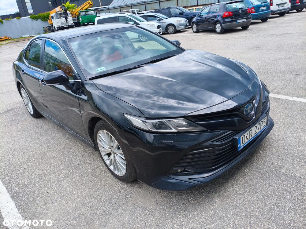 Toyota Camry 2.5 Hybrid Comfort CVT - 24