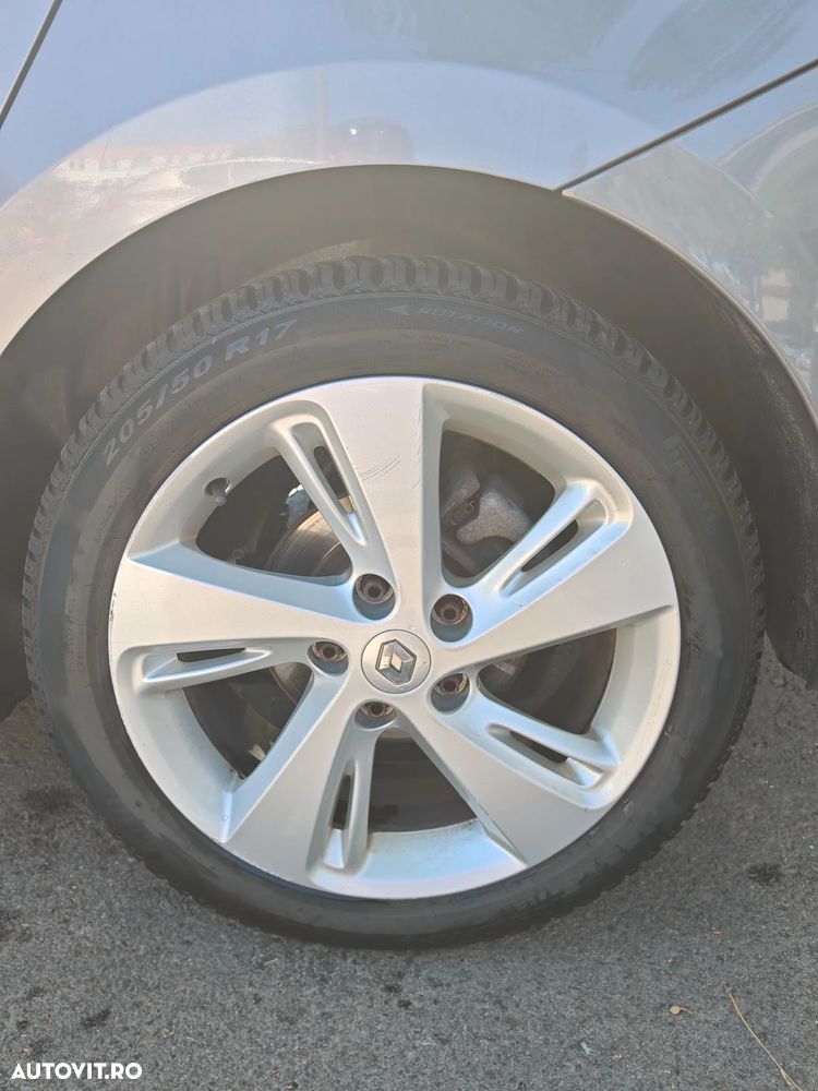 Renault Megane ENERGY dCi 110 Start & Stop Bose Edition - 6