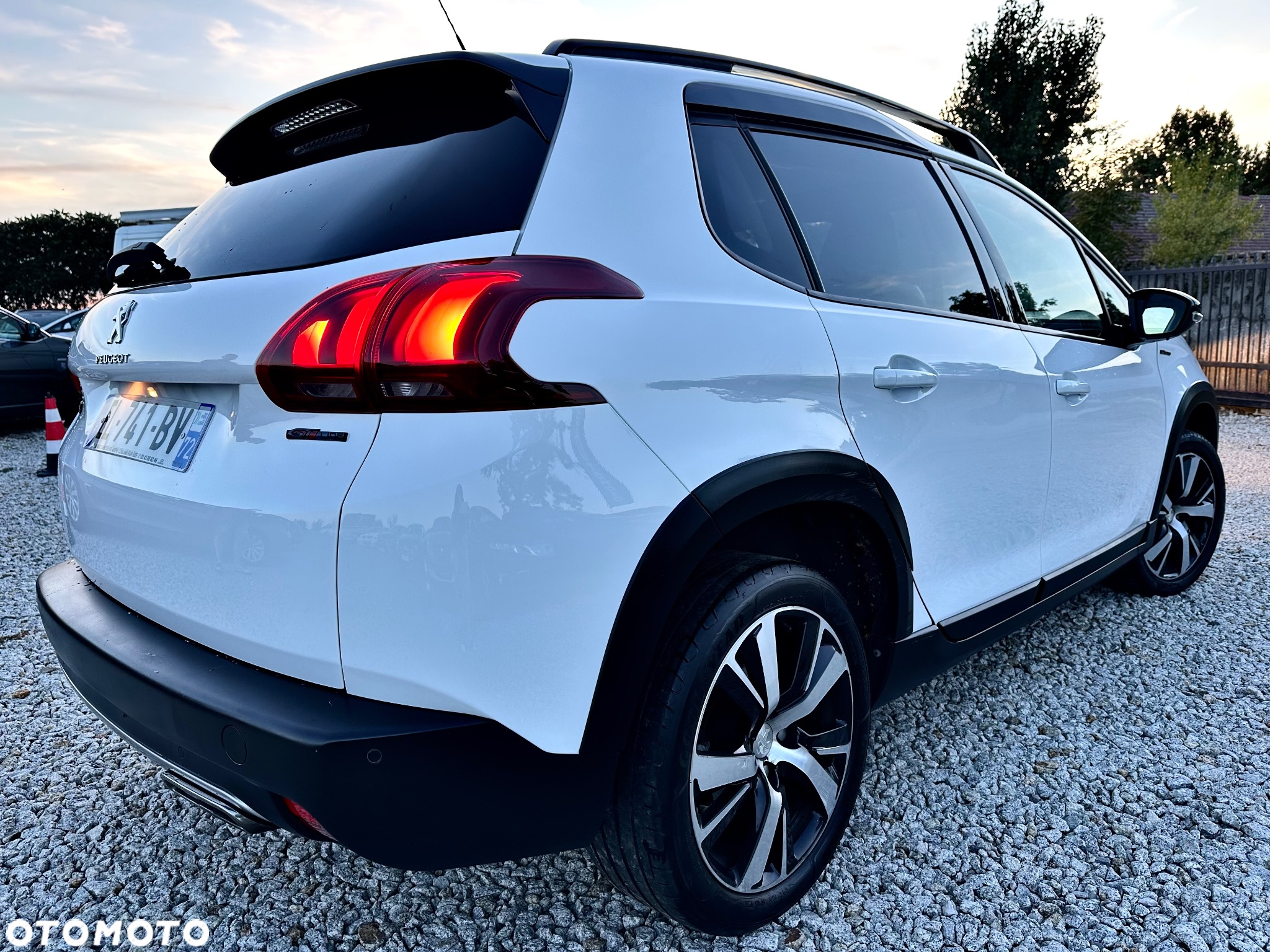 Peugeot 2008 PureTech 110 Stop&Start GT-Line Edition - 29