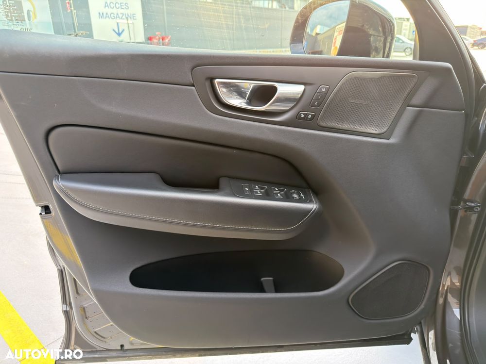Volvo XC 60 B4 MHEV AT8 AWD Inscription - 22