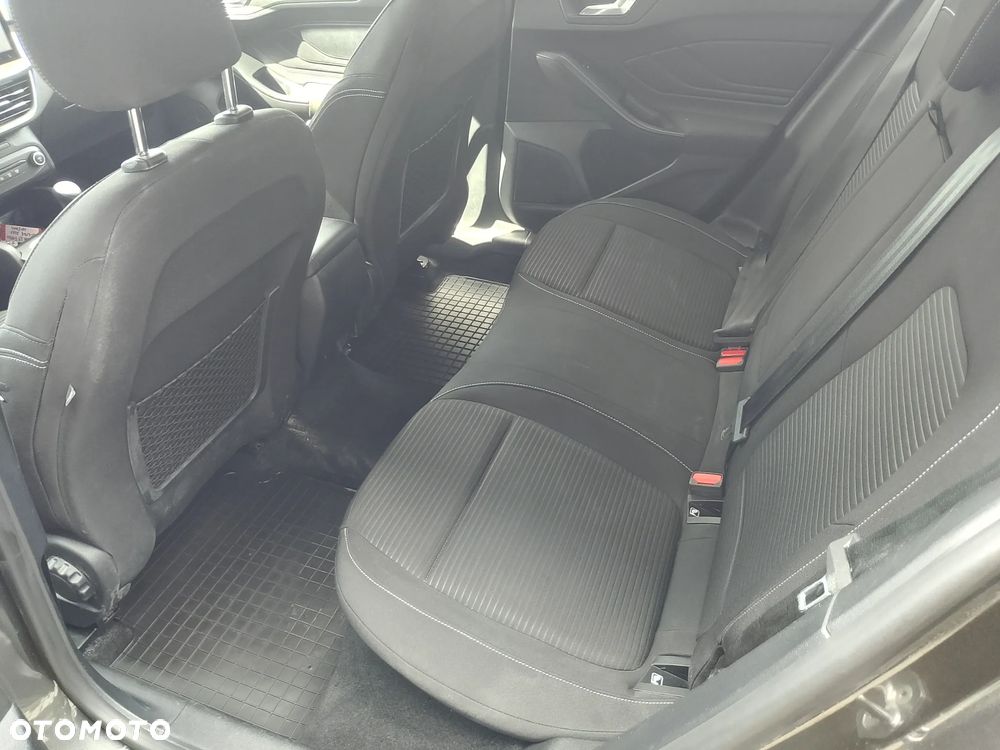 Ford Focus 1.5 EcoBlue SCR Titanium - 14
