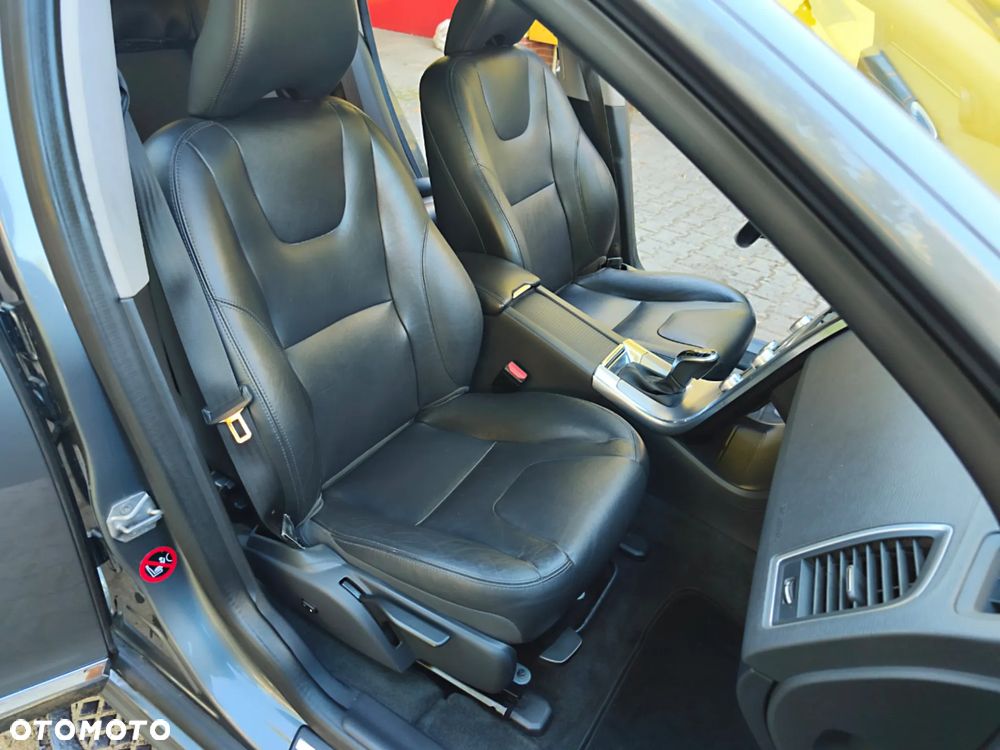 Volvo XC 60 D4 Geartronic Summum - 19