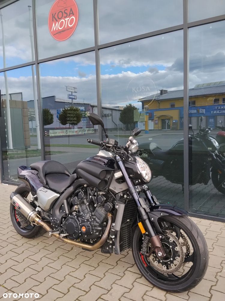 Yamaha V-MAX - 6