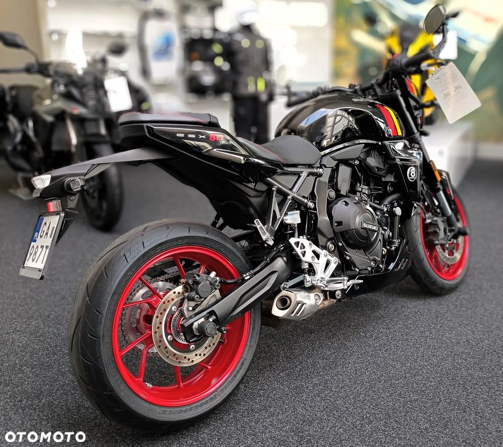 Suzuki GSX - 8
