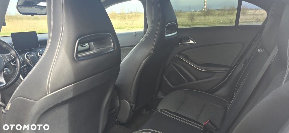 Mercedes-Benz Klasa A 160 7G-DCT AMG Line - 11