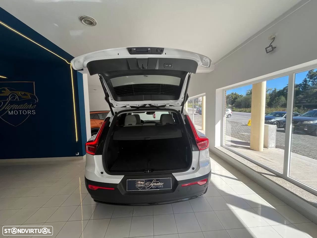 Volvo XC 40 1.5 T2 Plus Dark Auto - 19