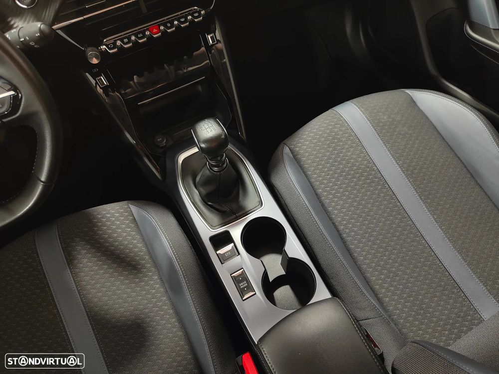 Peugeot 2008 1.2 PureTech Allure - 48