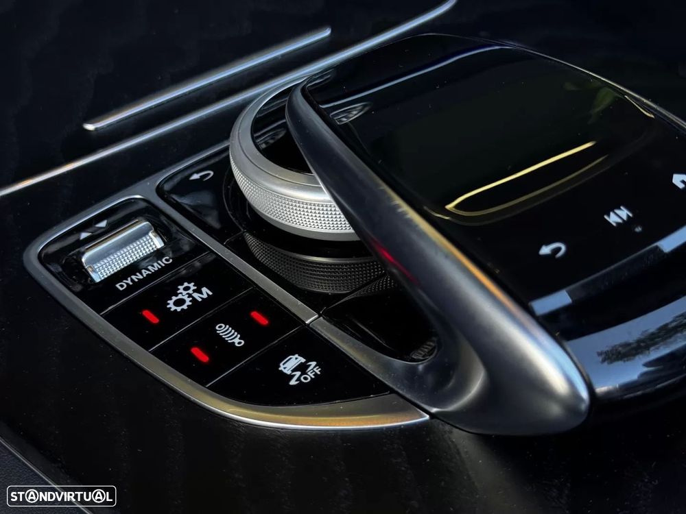 Mercedes-Benz E 53 AMG 4Matic+ - 38