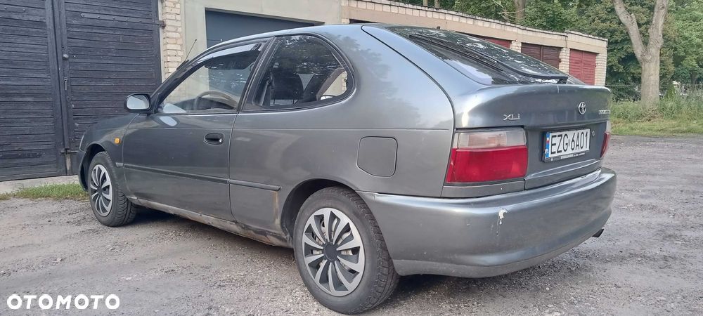 Toyota Corolla - 4