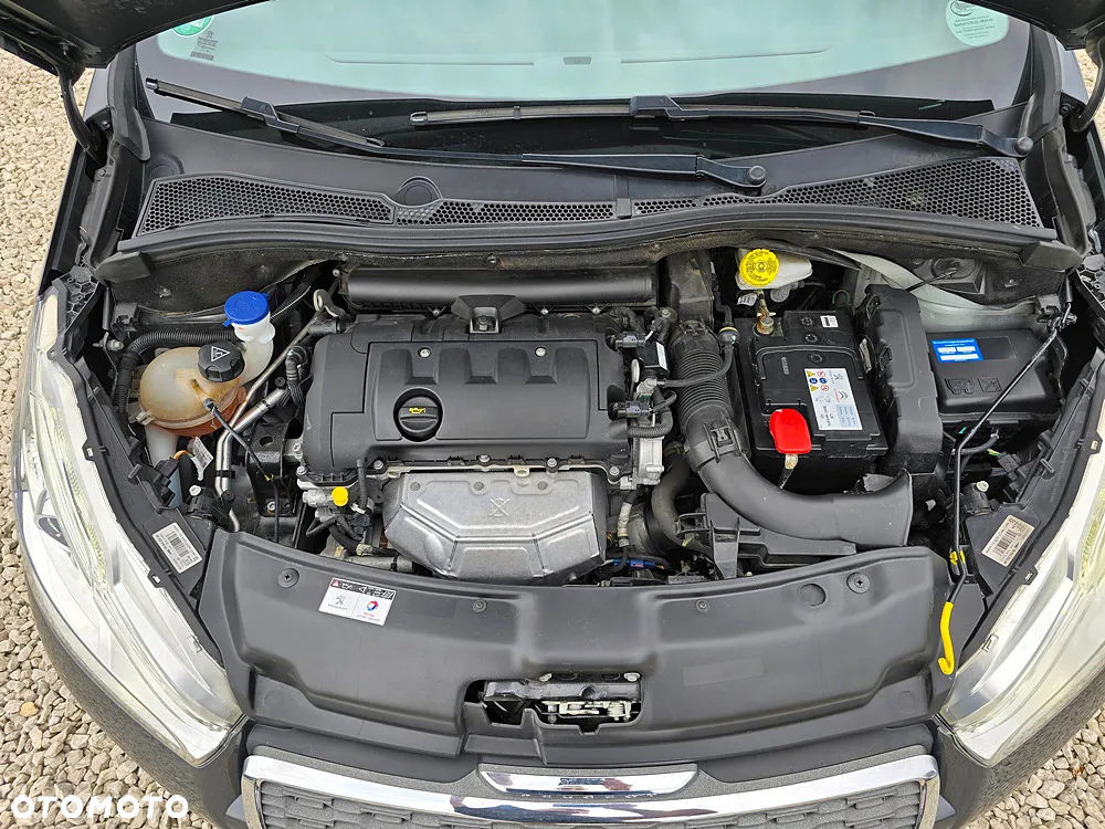 Peugeot 208 120 VTI Allure - 33