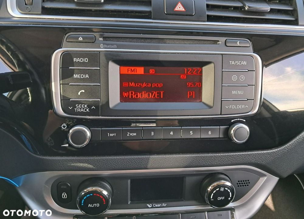 Kia Rio - 23