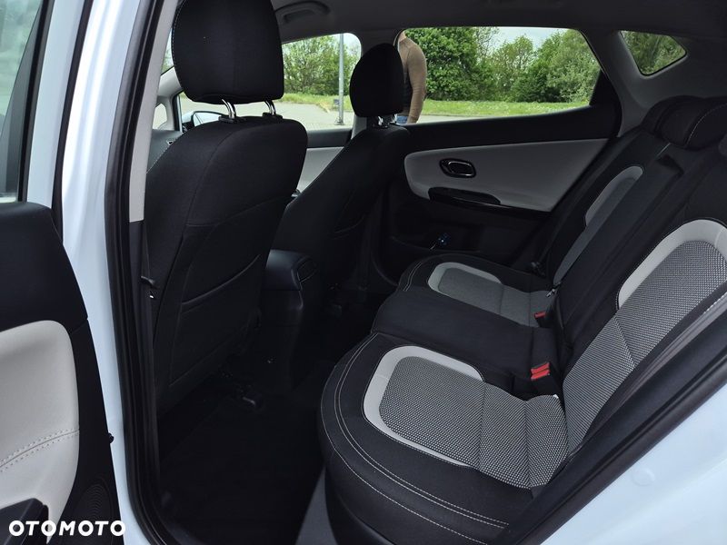 Kia Ceed 1.6 CRDi L - 11