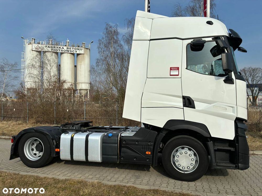 Renault T480 EVO High Sleeper Cab - 7