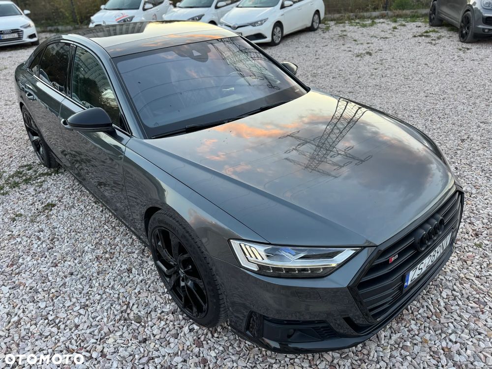 Audi S8 - 9