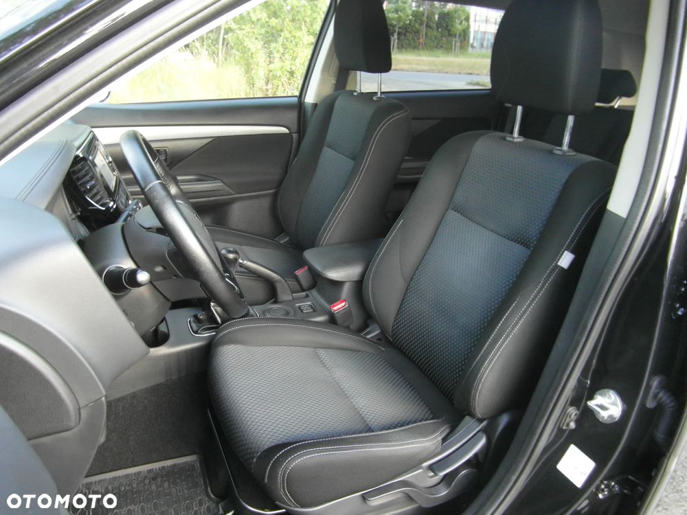 Mitsubishi Outlander 2.0 2WD Diamant Edition - 15