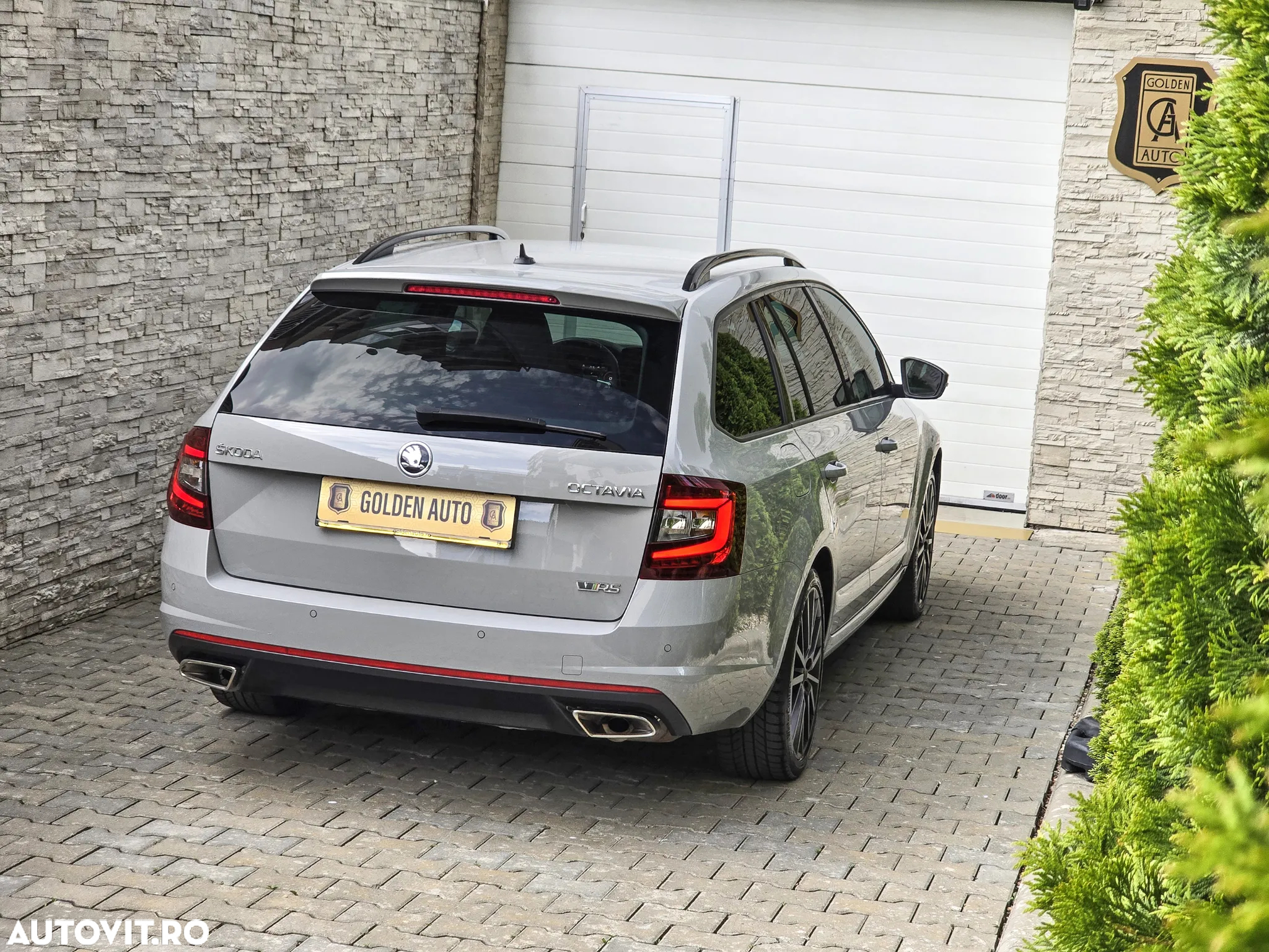 Skoda Octavia Combi 2.0 TSI DSG RS 245 - 29