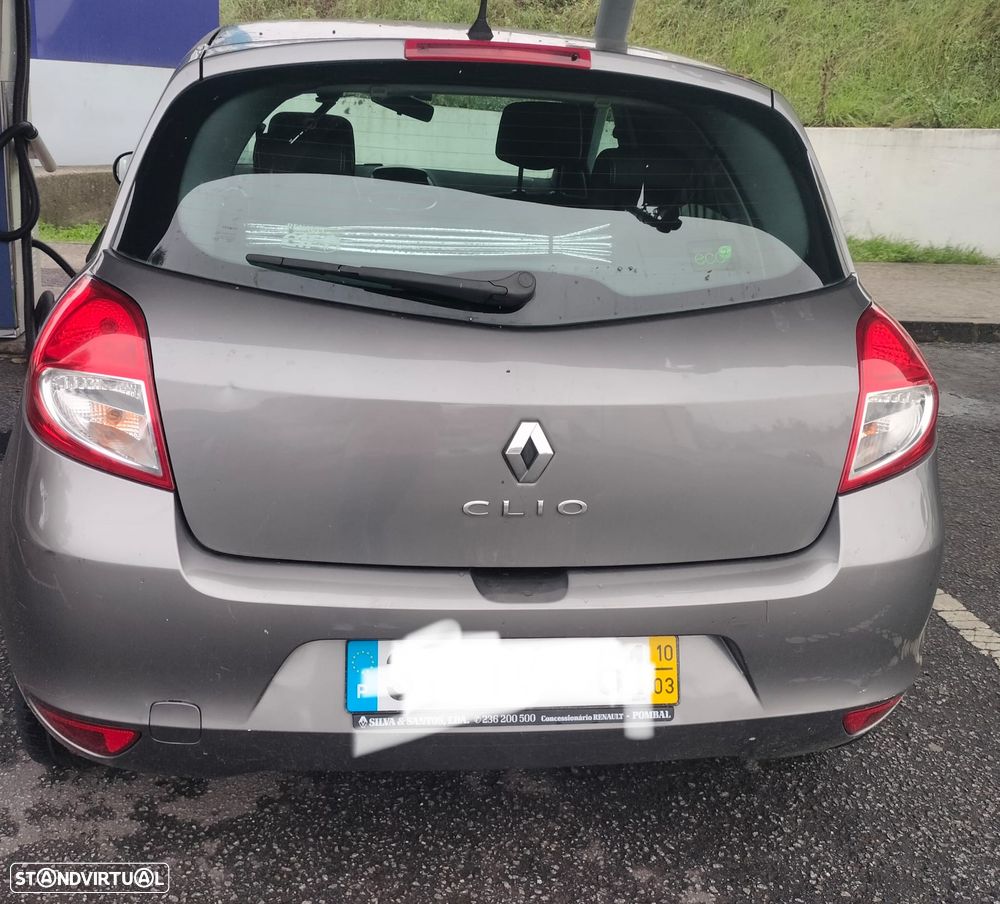 Renault Clio - 2