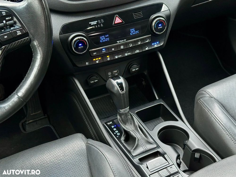 Hyundai Tucson 2.0 CRDI 4WD Automatik Style - 8