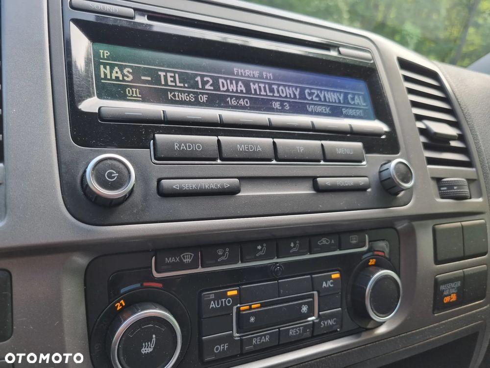 Volkswagen Caravelle - 20