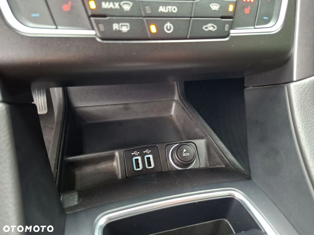 Ford Mondeo 2.0 EcoBlue Titanium - 33