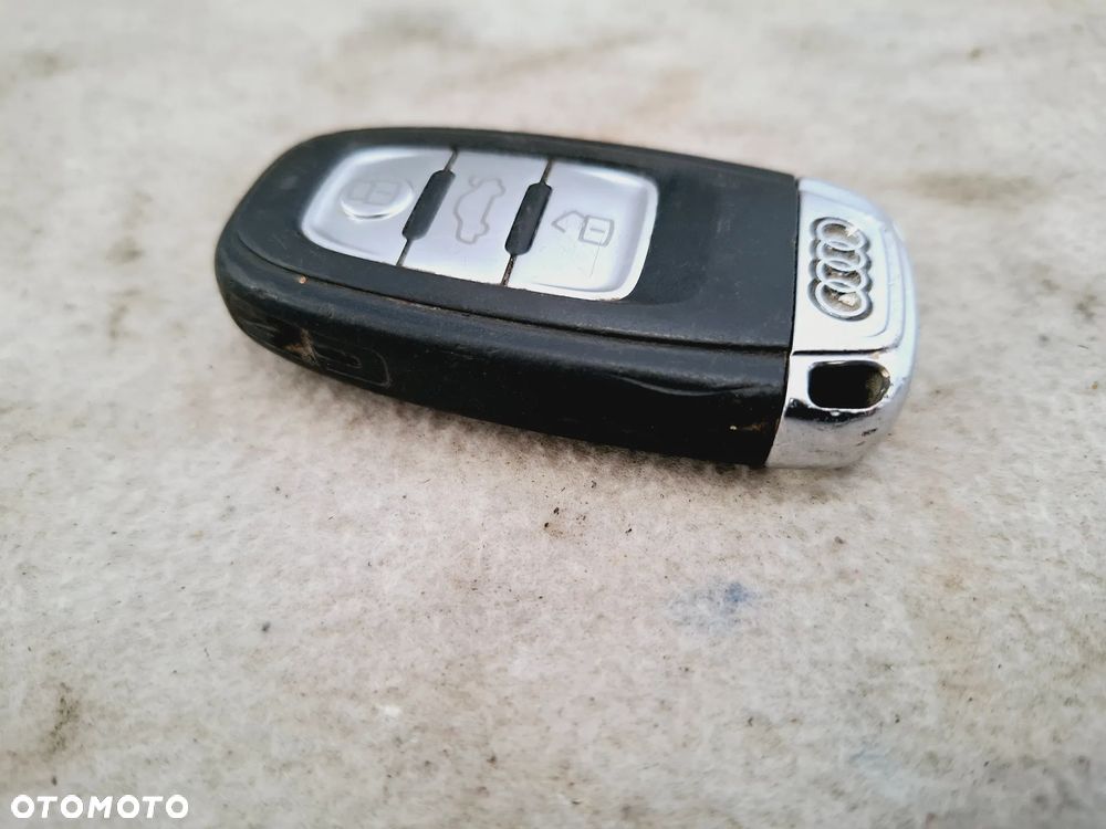 Kluczyk Pilot Audi A4 S4 B8 A5 S5 Q5 Q3 8T0959754D - 4