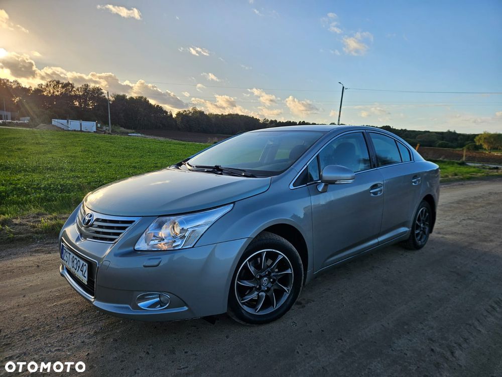 Toyota Avensis - 4