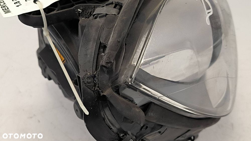 LAMPA PRAWA PRZÓD MERCEDES-BENZ C180 A2048204639 - 3