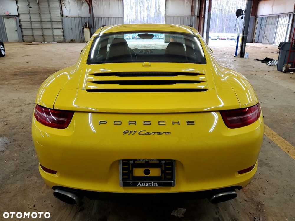 Porsche 911 Carrera 4 PDK - 7