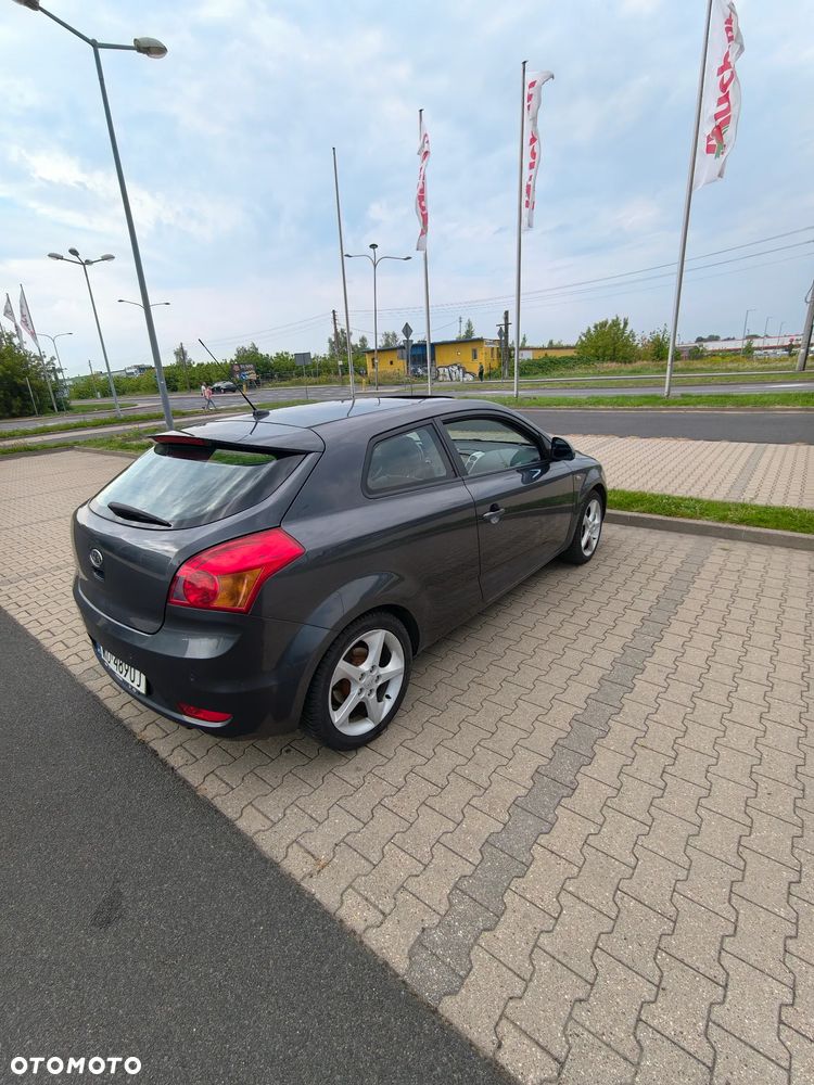 Kia ProCeed 2.0 Optimum + - 8