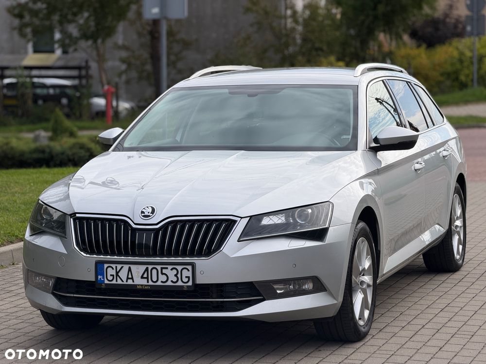 Skoda Superb 2.0 TDI 4x4 Style DSG - 8