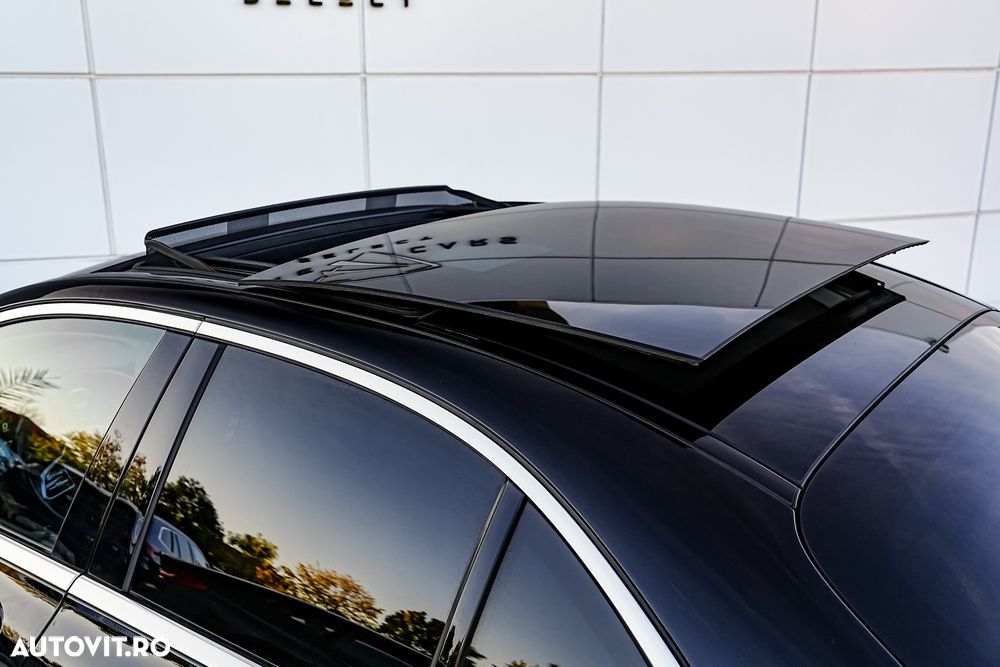Mercedes-Benz C 300 e 9G-TRONIC AMG Line - 27