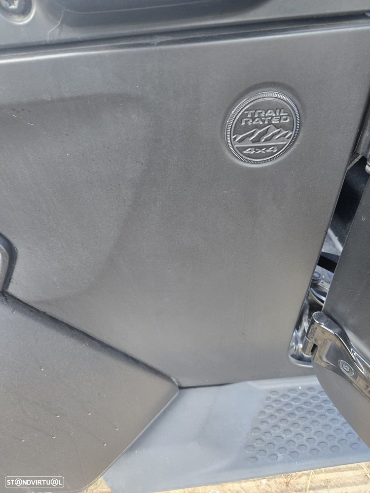 Jeep Wrangler - 7