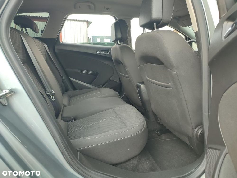 Opel Astra 1.6 CDTI Enjoy - 19