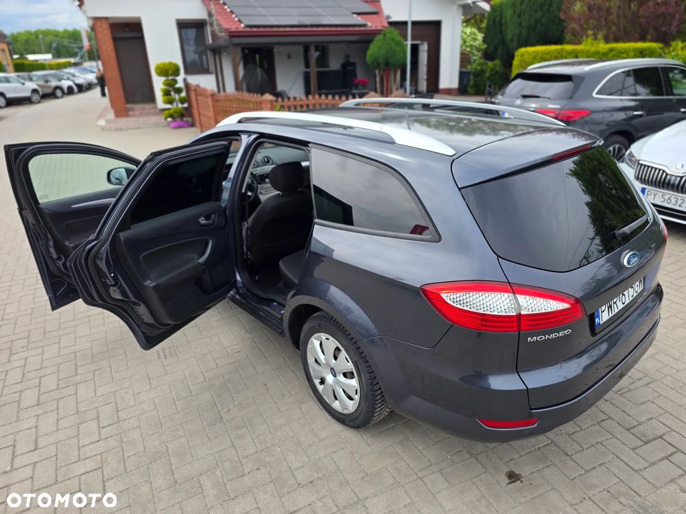 Ford Mondeo - 36