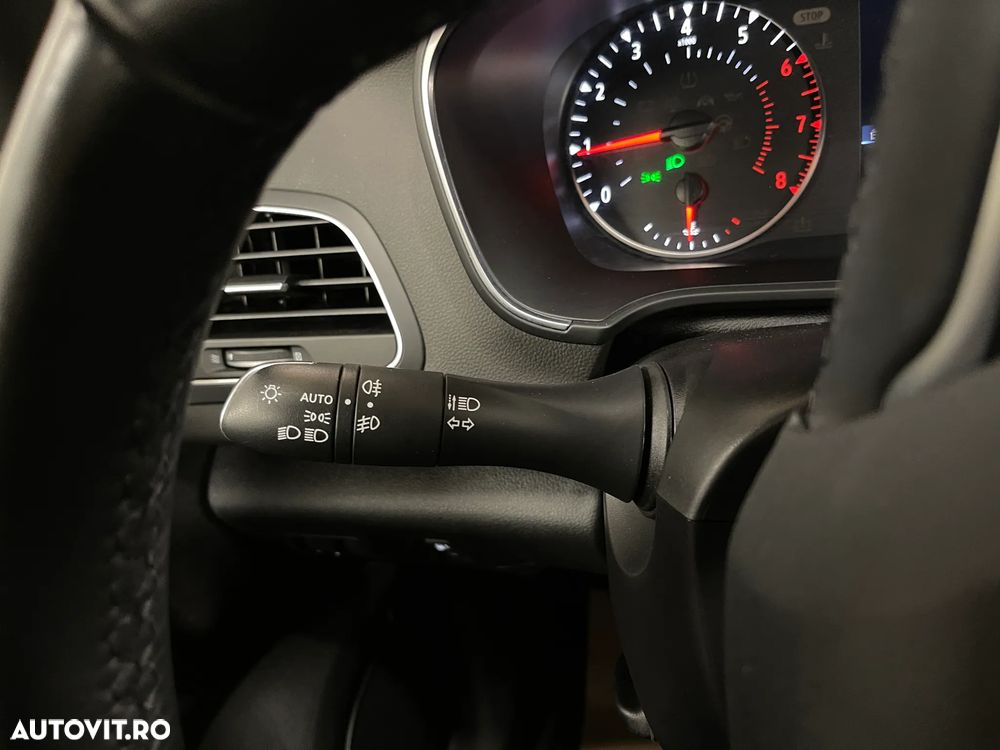 Renault Megane TCe EDC Zen - 22